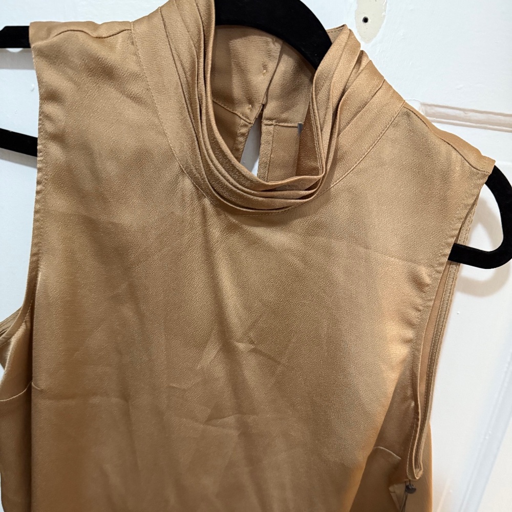 Vince Camuto Sleeveless Mock Neck Hammer Satin Blouse NEW WITH TAGS